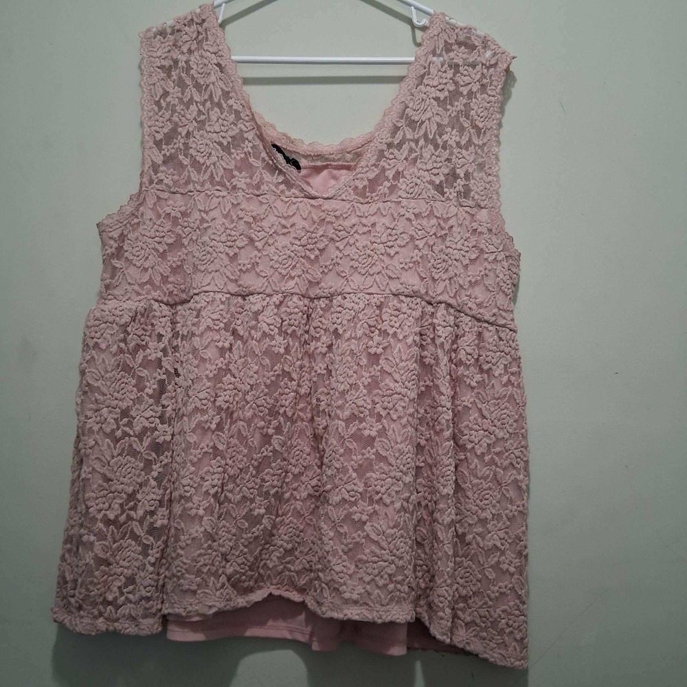 Torrid Womens Size 3 Pink Floral Lace Babydoll Sleeveless Tank Top V-Neck Lining